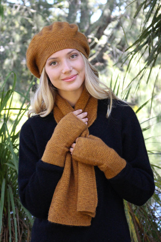 Dash Possum Merino Fingerless Mitten