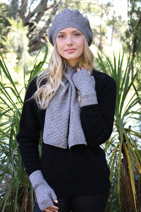 Dash Possum Merino Fingerless Mitten