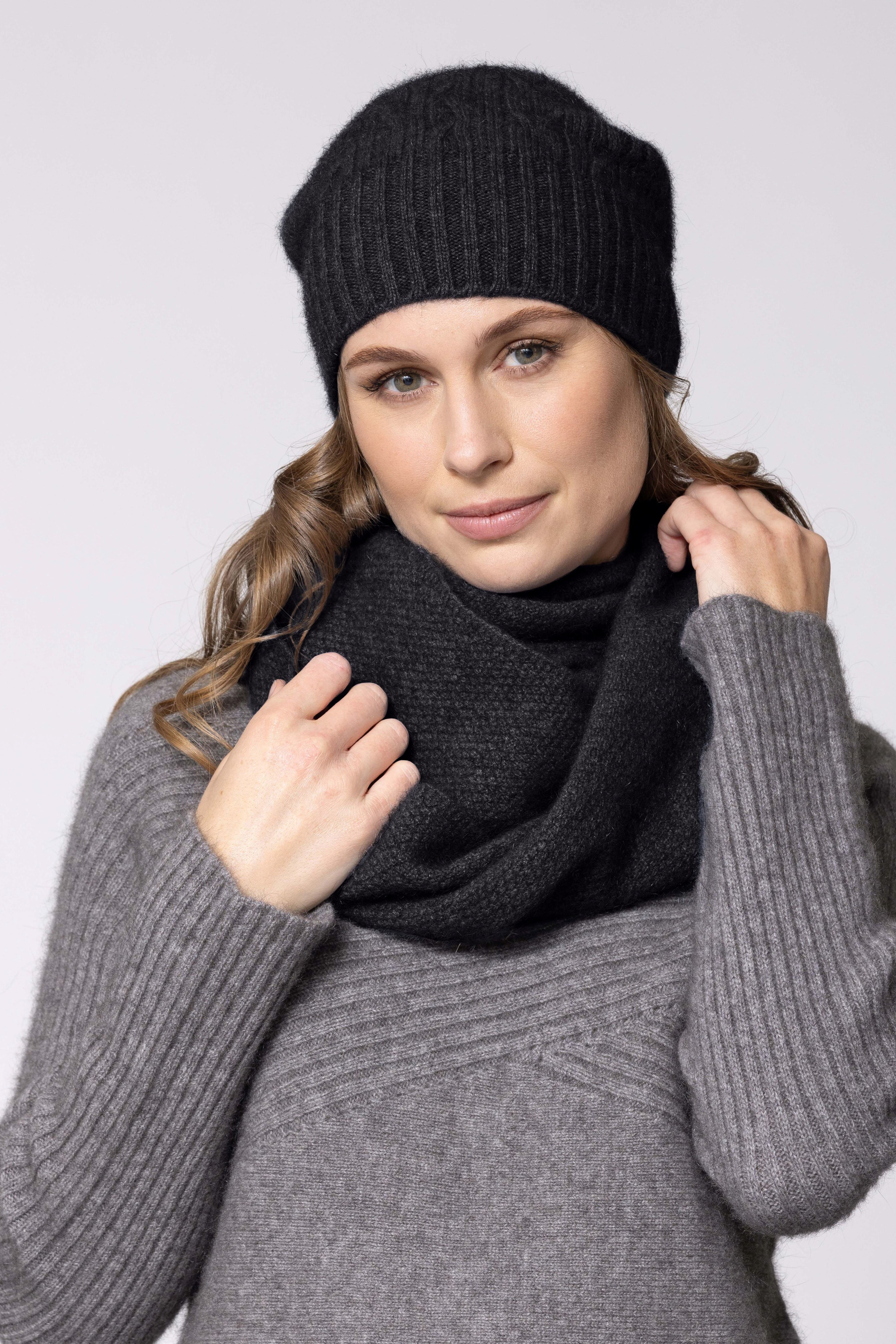Moss Possum Merino Monti Scarf
