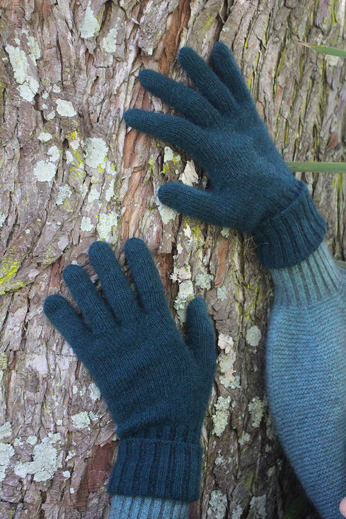Turn Back Possum Merino Gloves