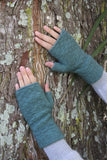Dash Possum Merino Fingerless Mitten