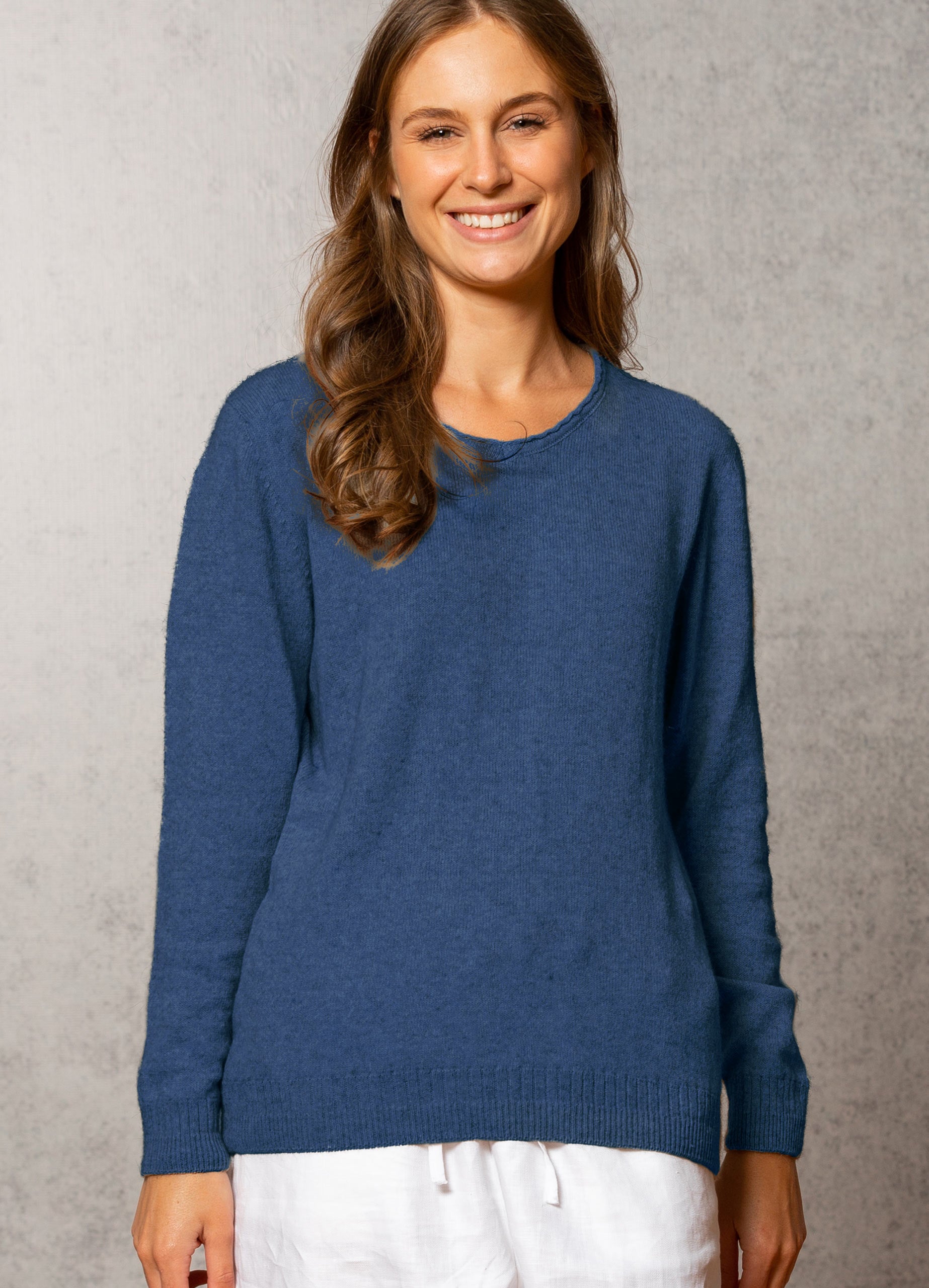 Women's Summer Possum Scalloped Vee