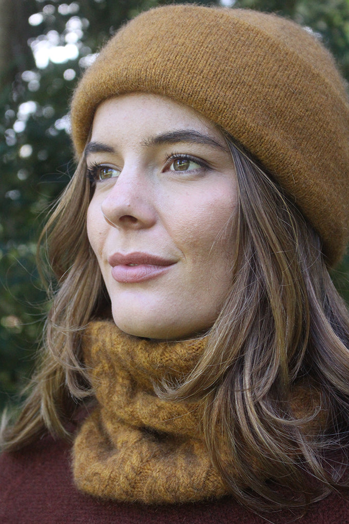 Possum Merino Cable Neck Gaiter & Headband Main image