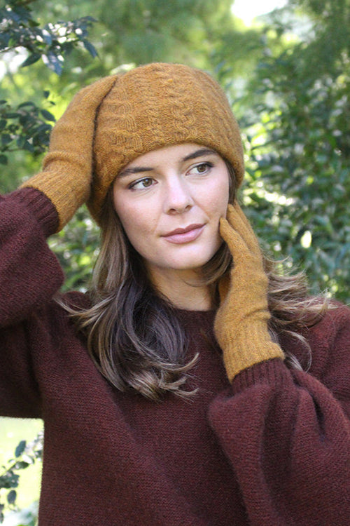 Possum Merino Cable Neck Gaiter & Headband Secondary image