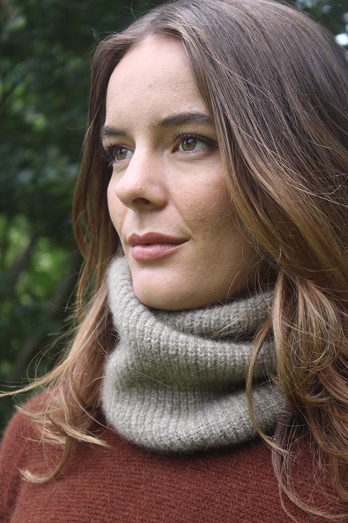 Ribbed Possum Merino Neck Gaiter