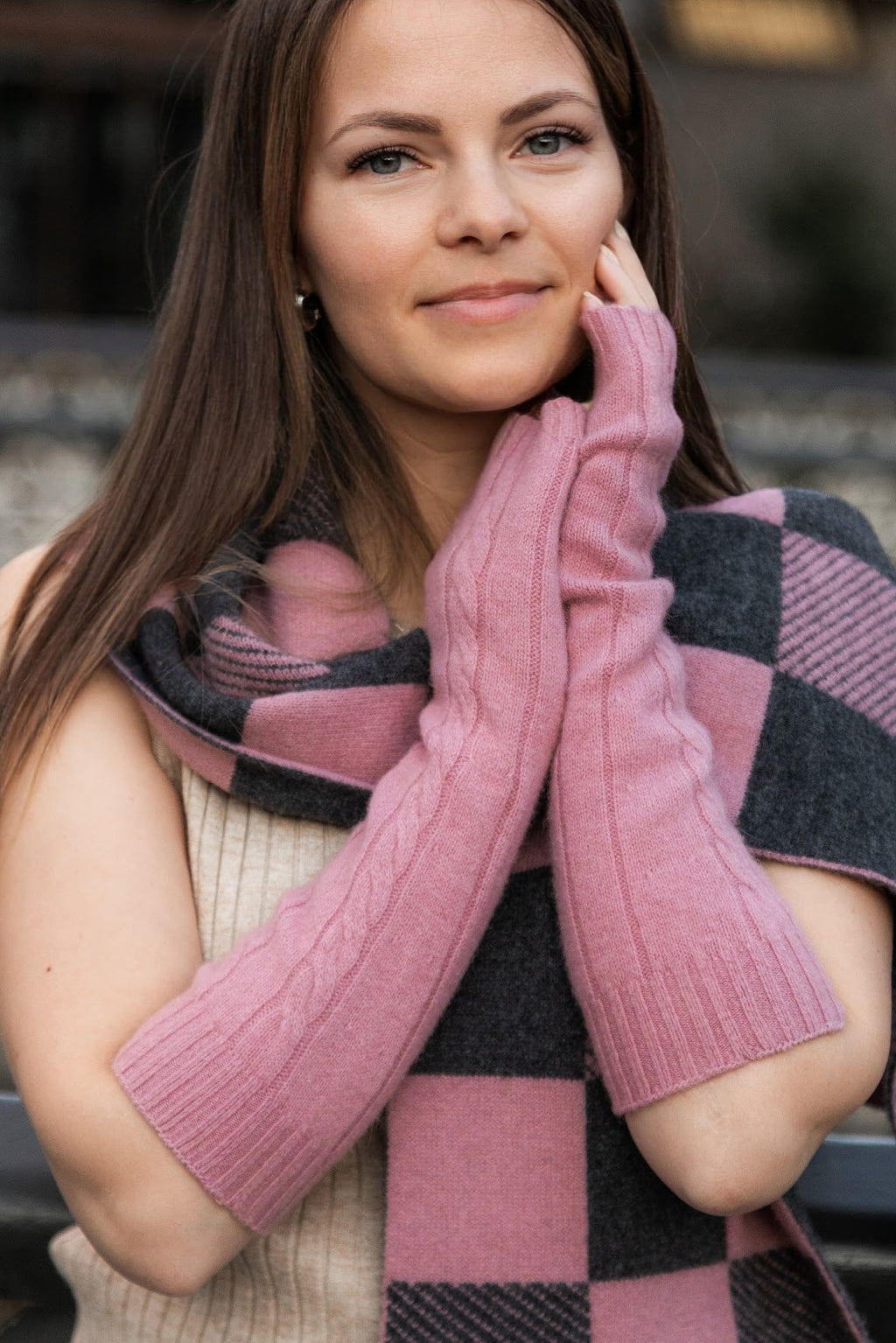 Possum Merino Long Cable Glovelet