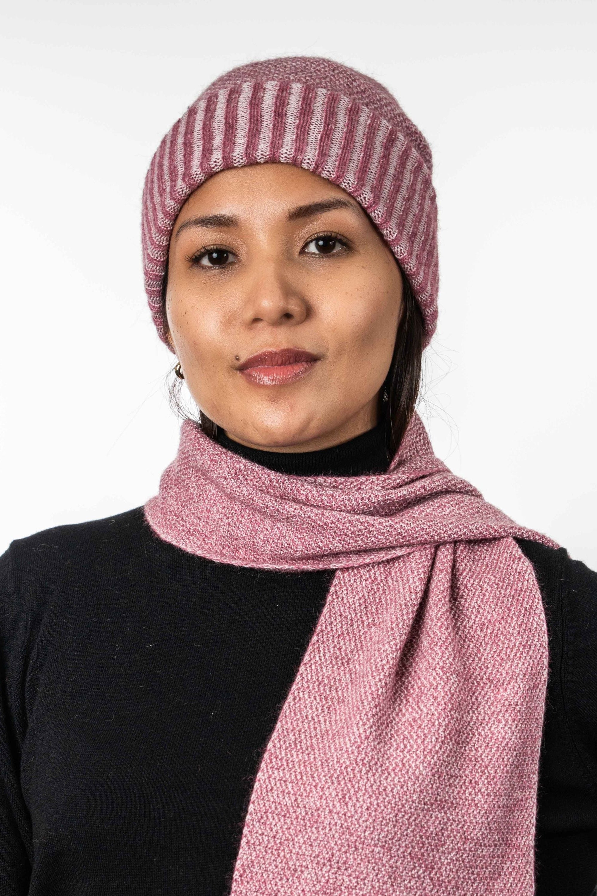 Moss Stitch Plated Possum Merino Scarf Secondary image