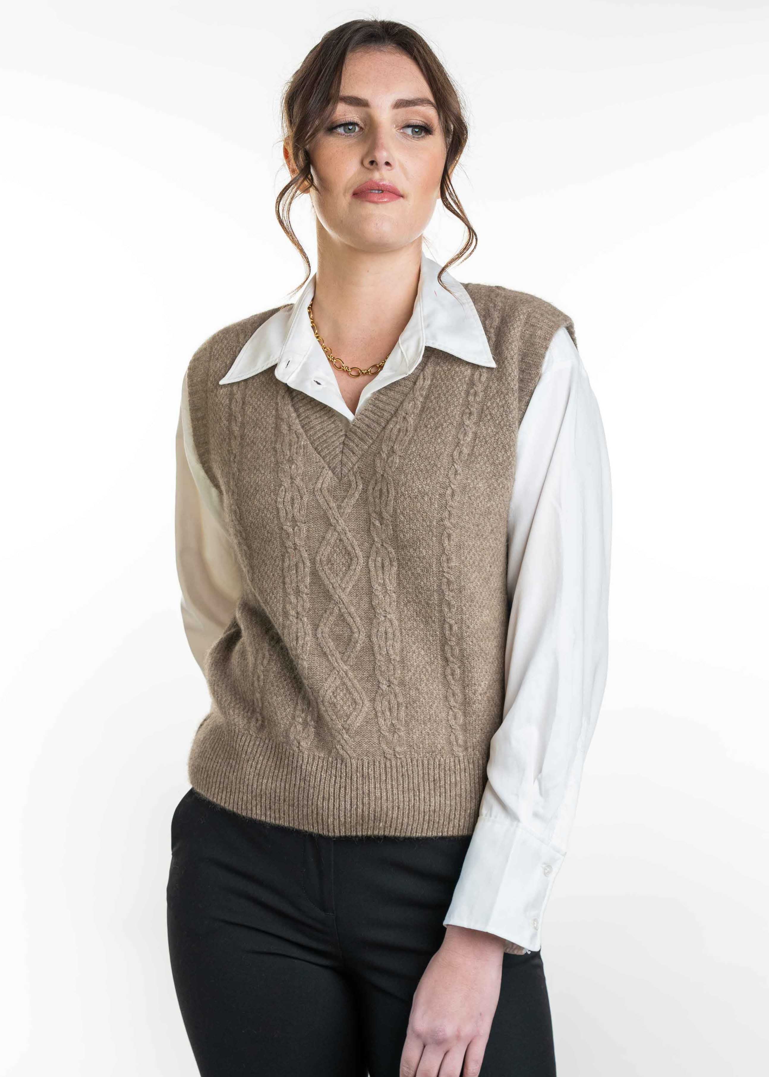 Cable Knit Possum Merino Vest Secondary image