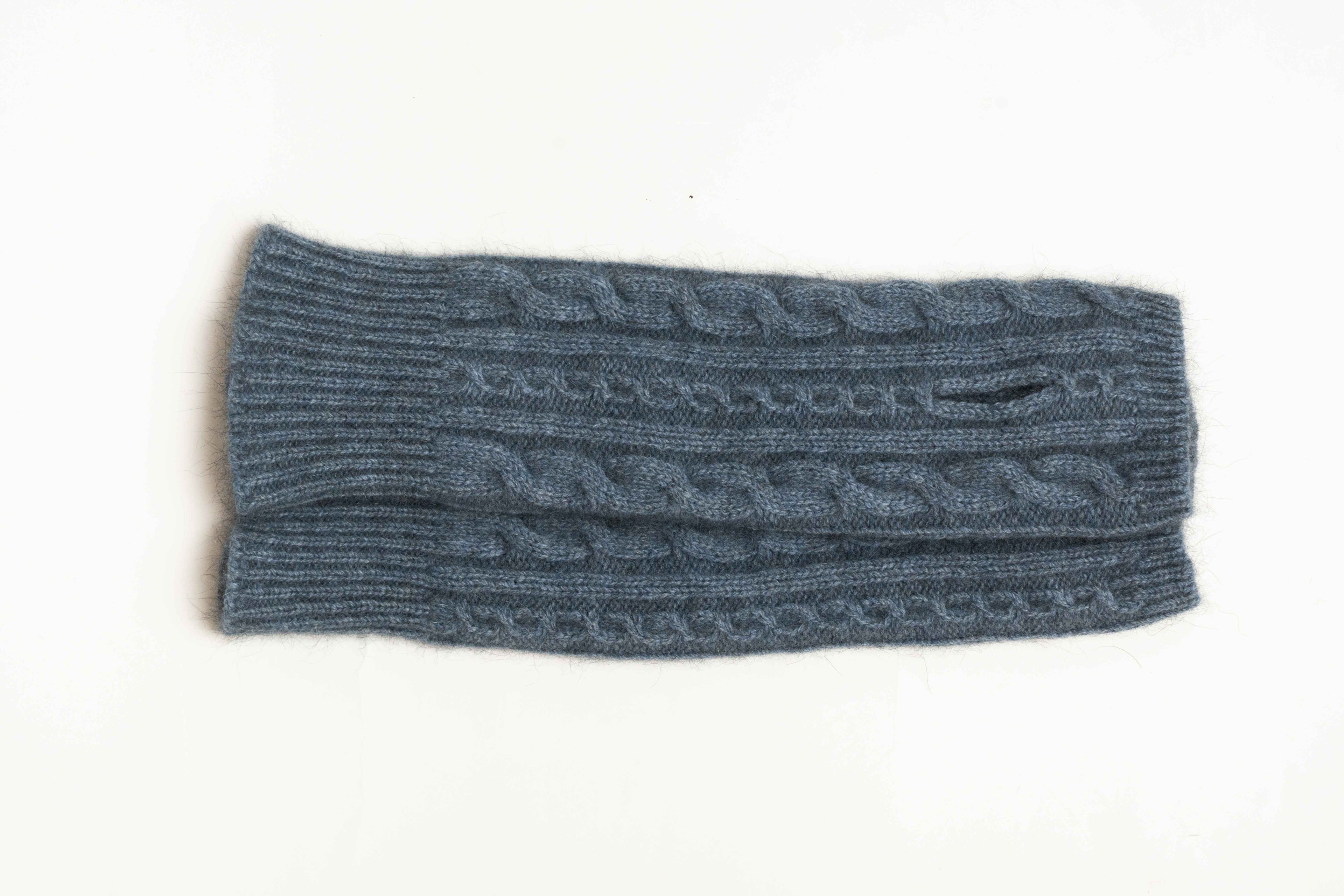 Cable Knit Possum Merino Glovelets
