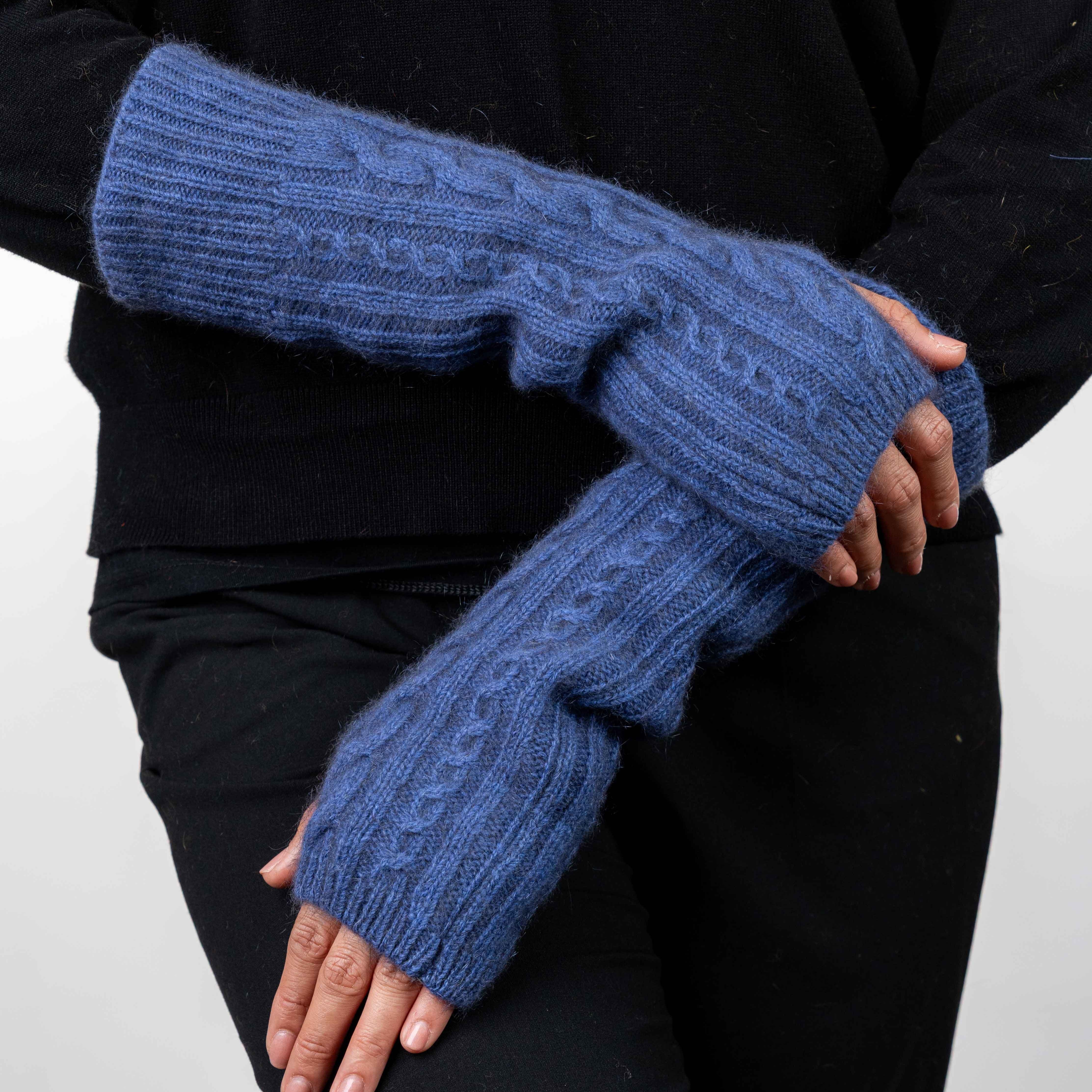 Cable Knit Possum Merino Glovelets Secondary image