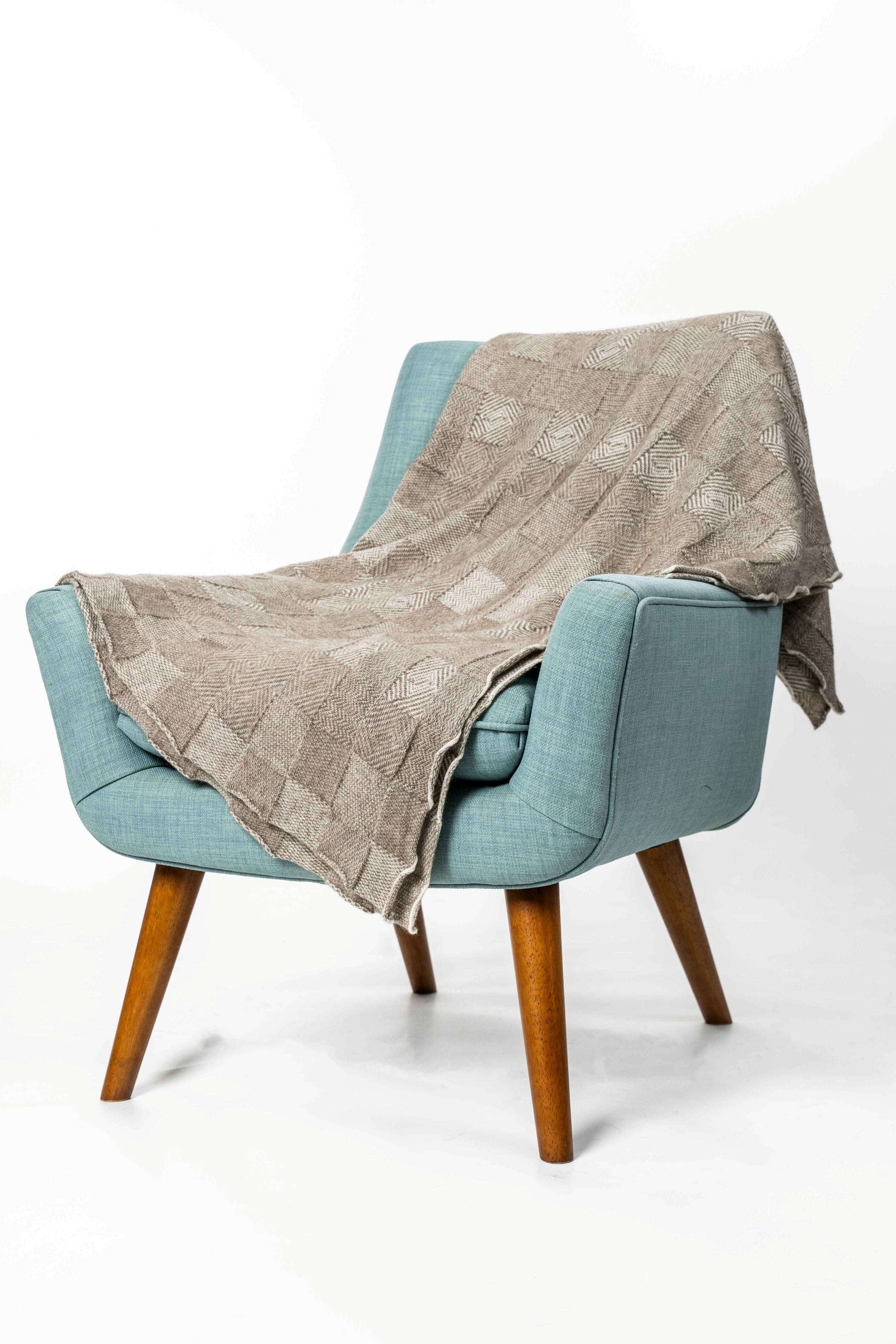 Jacquard Pattern Possum Merino Throw