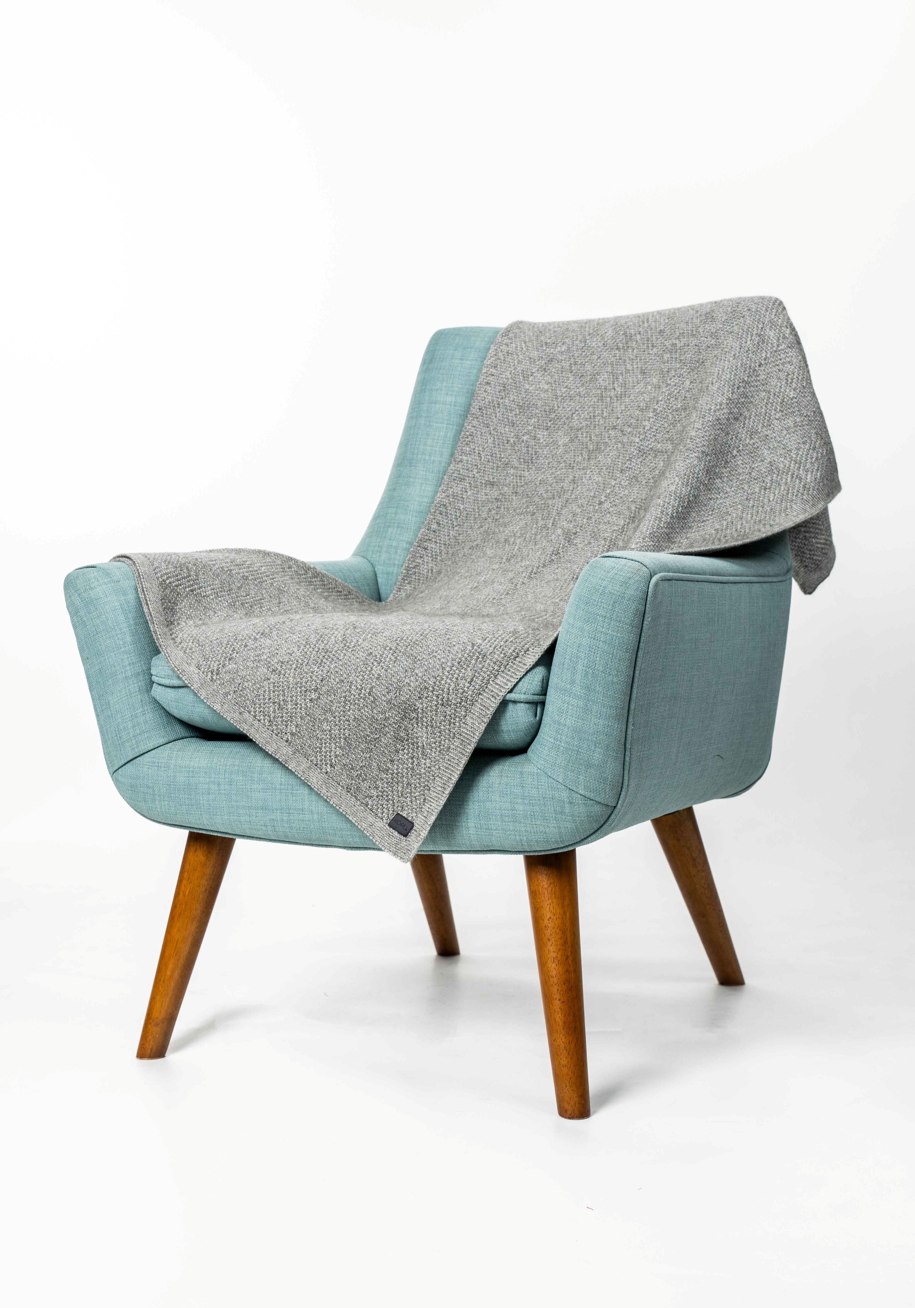 Plated Herringbone Possum Merino Throw Secondary image