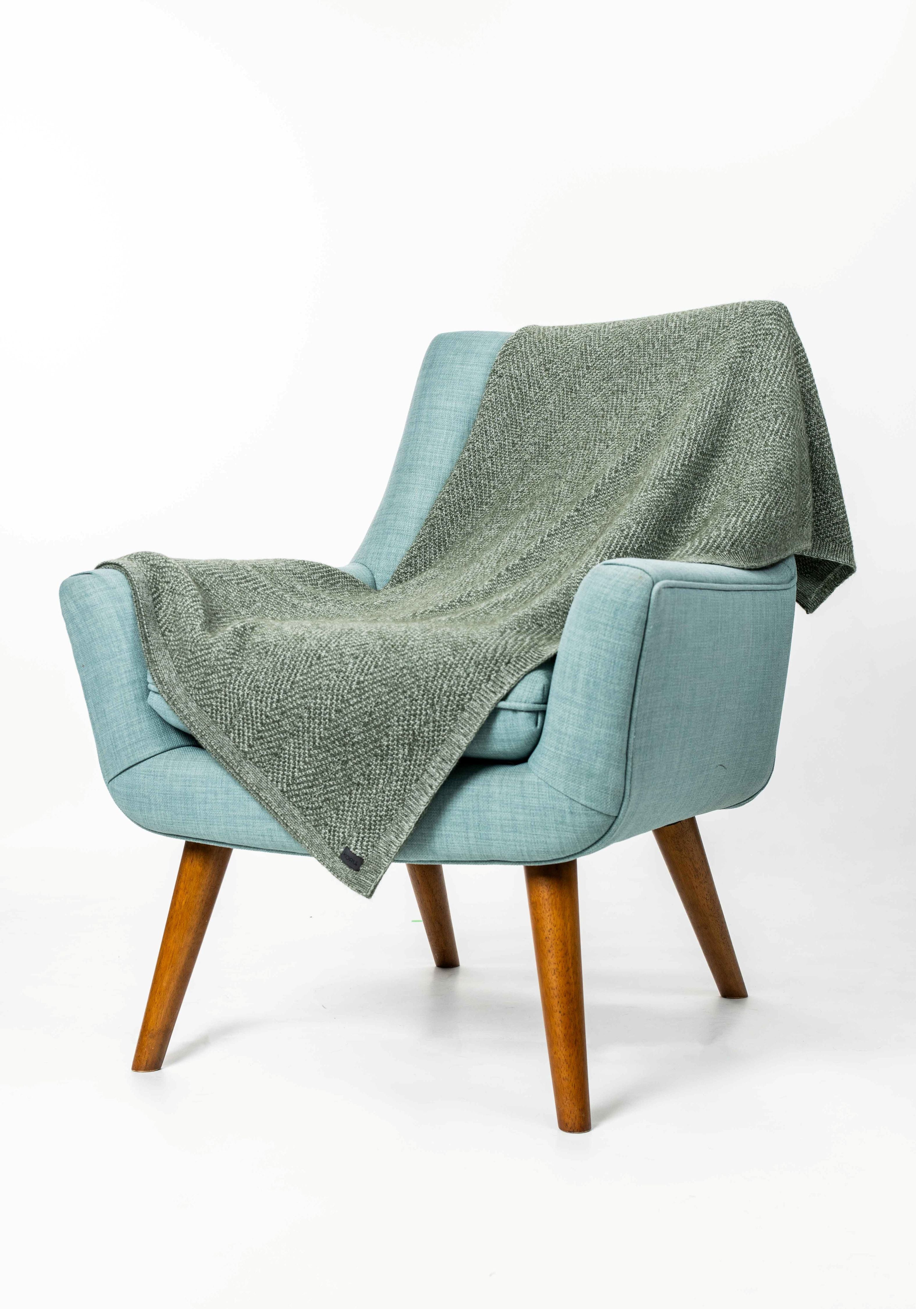 Plated Herringbone Possum Merino Throw
