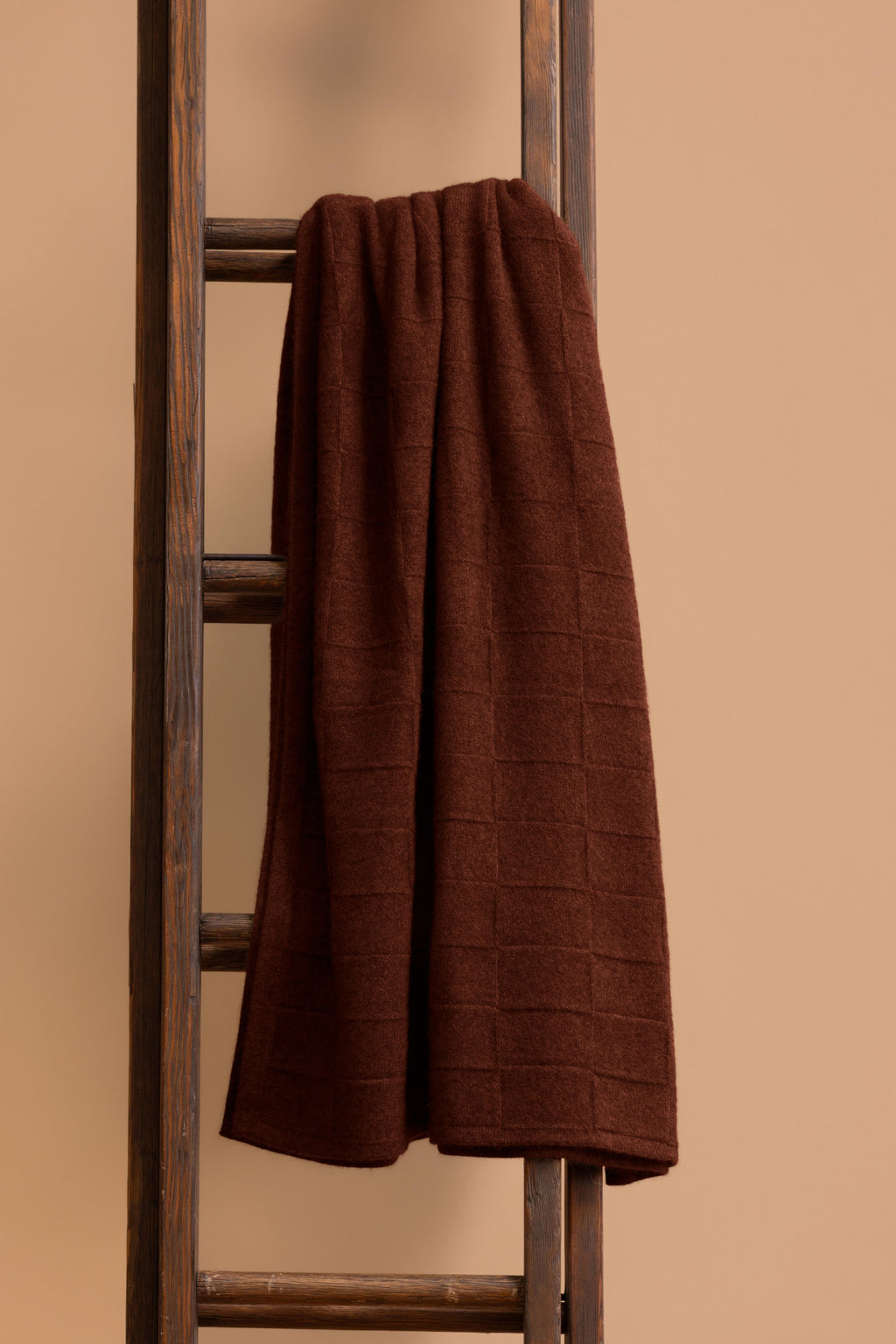 Queen Possum Merino Throw