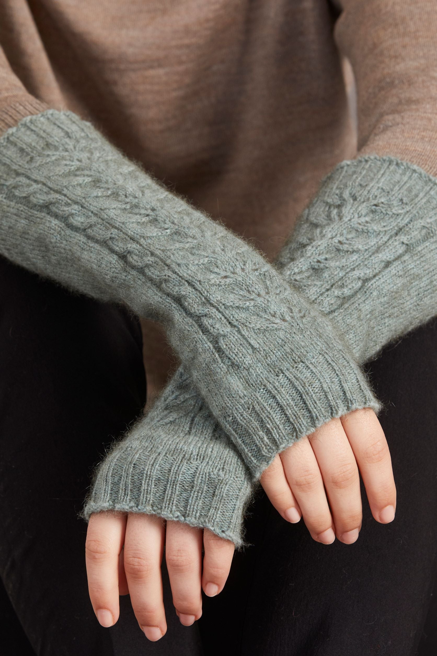 Fingerless Possum Merino Cable Glove Secondary image