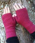 Dash Possum Merino Fingerless Mitten