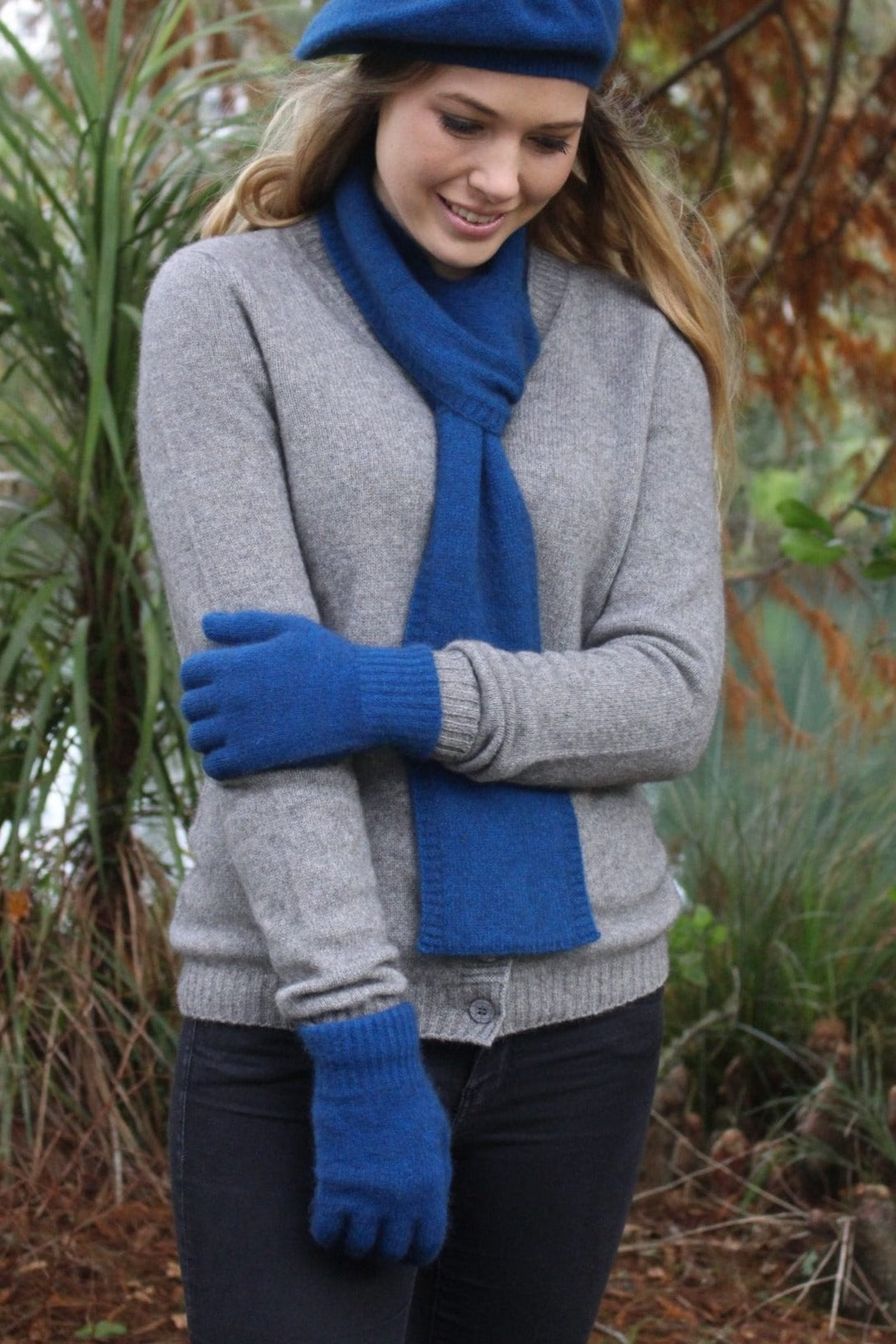 Plain Single Thickness Possum Merino Gloves Secondary image