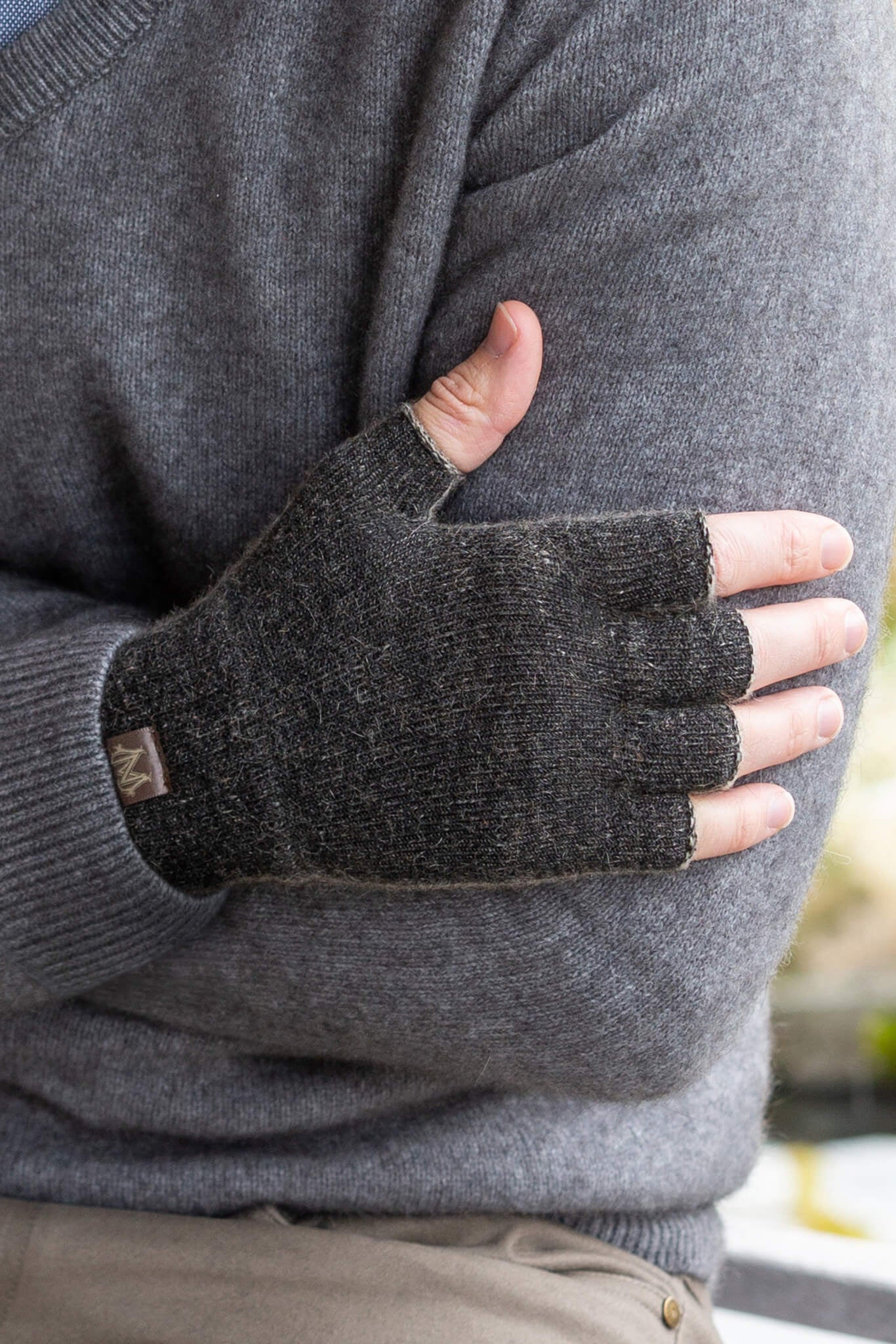 Polyprop Possum Merino Fingerless Gloves Secondary image
