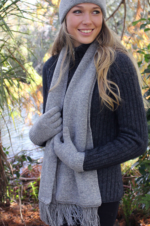 Fine Merino Wool Dress Gloves Secondary image